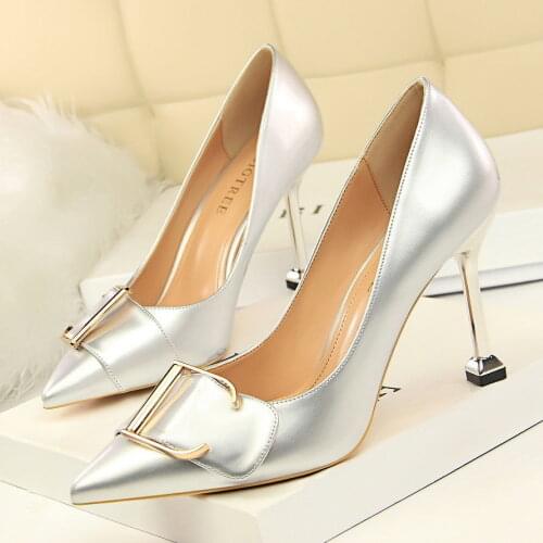 Pointed Stiletto High Heels Women 2021 New Spring and Autumn Wedding Pumps Shallow Patent Leather Ol Professional Single Shoes