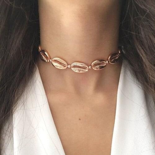 Jewelry Ladies Charming Seashell Necklaces Gifts Creative Gold Shell Choker Necklace for Women Fashion Female Pendants Necklaces