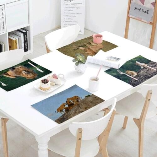 Best Selling Cute Interesting Table Mat Kitchen Decoration Mat Grass Napkin Restaurant Tea Towel Lion Placemat Tableware Napkins