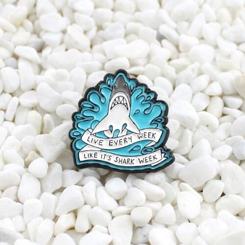 Shark surf Blue Spray White Ribbon" LIVE EVERY WEEK LIKE ITS SHARK WEEK" slogan brooch Cartoon lapel badge Send friends pin