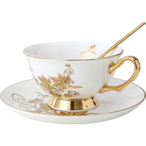 European Ceramic Tea Cup Set Gold Rim Royal Luxury White Coffee Cup Saucer Set Vintage Wedding Tea Cups and Saucer Sets Tazas