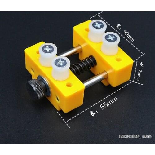 Mini Vise for MG Gundam model making