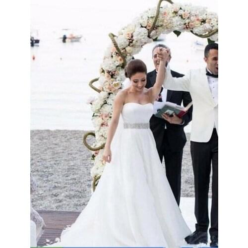 A-line Beach Wedding Dresses Beaded On Waist Tulle Zipper Back Theme Bridal Wedding Gowns Vestidos De Novia