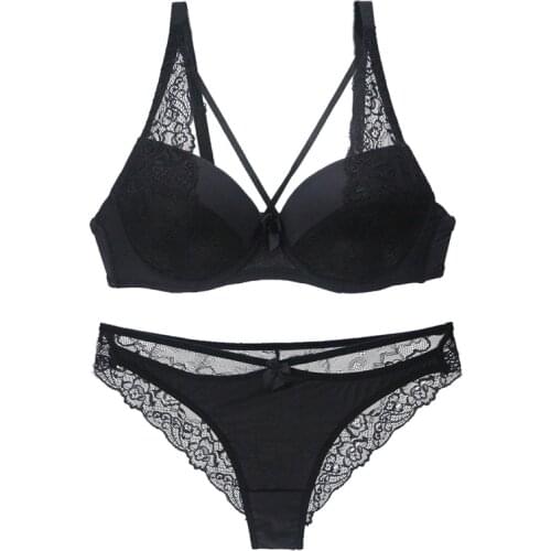 New Sexy Hollow Products Out Bra Thongs Sets BCDE Cup Embroidered Lace Push Up Womens Underwear Bacd Closure Lingerie