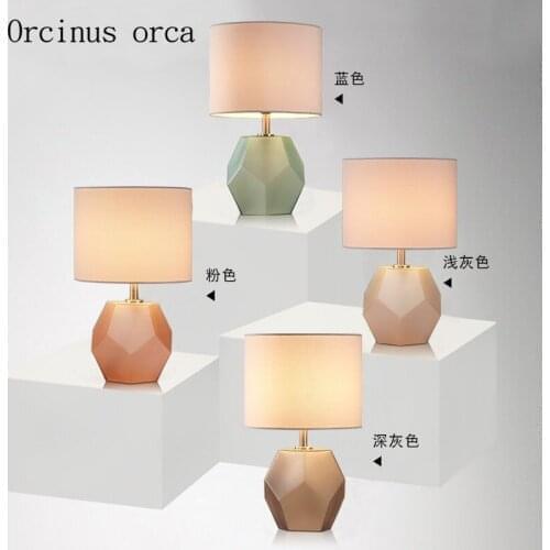 New Chinese classic cloth art desk lamp bedroom bedside lamp modern simple and creative manual ceramic table lamp free shipping