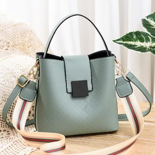 Casual wide strap buckets bag designer women shoulder bags luxury pu crossbody bag large capacity messenger bag simply purses