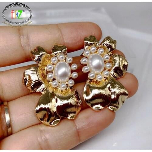F.J4Z New Women Alloy Earrings Brand Flower Earrings Simulated Pearl Statement Earrings for Party Brincos Bijoux Dropship
