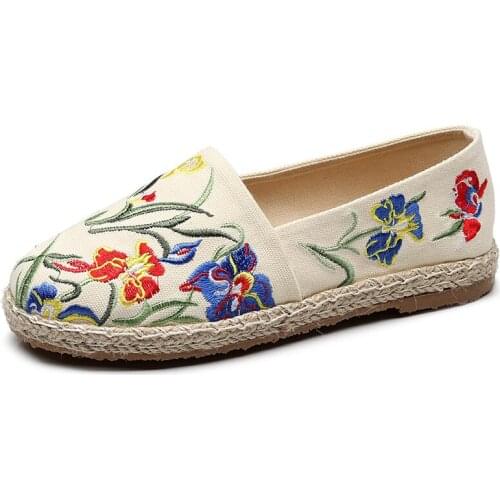 Fashion womens shoes fisherman shoes ethnic style retro embroidered hanfu shoes classic casual shoes breathable wear-resistant