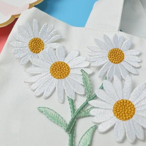1pc New Sunflower Daisy Embroidery Patches for Clothing Iron on Clothes Sticker Stripe Iron-on Dress Applique DIY Hole Repair