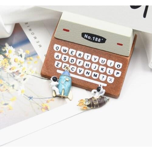 BULK 10 Space Rocket Ship Charm with Astronaut Celestial Aesthetic Gold Metal Spaceman Aeronautical Science Pendant 12*20mm I3DD