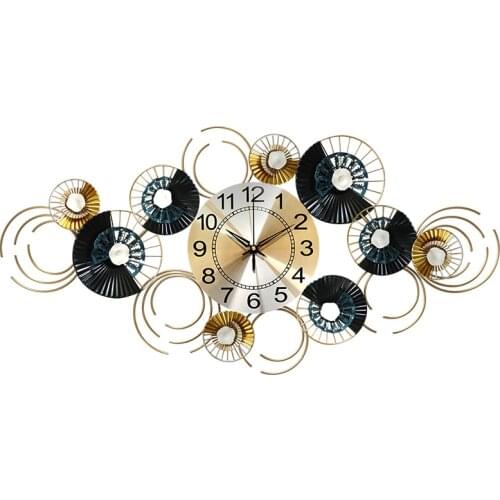 Light luxury wall clock mute living room decoration Fashion decorative creative wrought iron wall clock modern design home decor