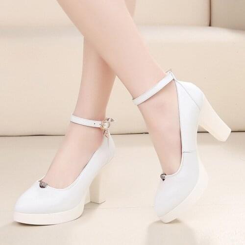 2019 new high-heeled shoes female thick with round head waterproof platform white large size catwalk model shoes