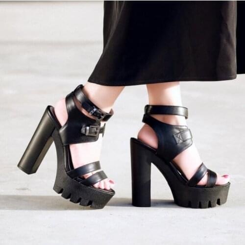 New Waterproofing Platform Sandals Women Leather Chunky Heel Gladiator Lady Dress Sandals Sexy Buckle Party Sandals Shoes Pumps