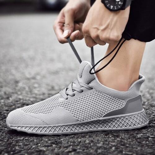2020 de Male summer on mesh hombre sale men causal s sapato breathable fashion Light mens Sneaker sports zapatos knitting slip