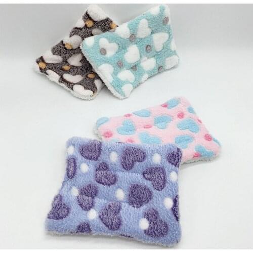 Small Animal Cage Mat Guinea Pig Hamster Bed Pad Winter Warm Squirrel House Hammock Mat Sleeping House Nest Hamster Accessories