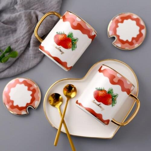 Strawberry cup ceramic coffee mugs cup color box packaging with lid spoon tea cup household water cup breakfast milk cup CE / EU