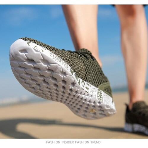 Men Aqua Shoes Breathable Trekking Wading Beach Quick Drying Water Shoes Outdoor Fishing Wading Shoes Water Sneakers Men Lace Up