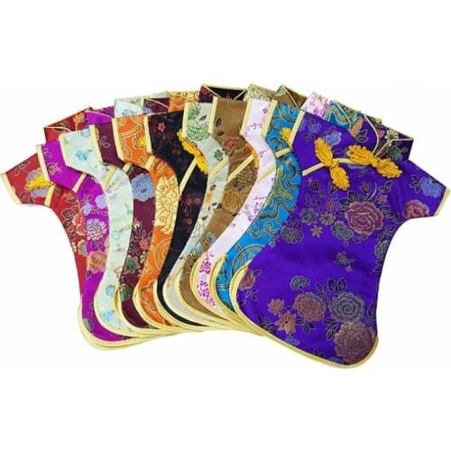 100pcs Retro Chinese Brocade Qipao Wine Bottle Cover Creative Home Party Table Decoration Ethnic Champagne Packaging WB226