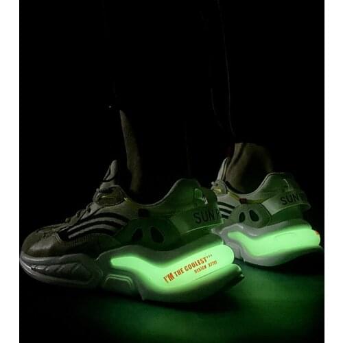 Breathable flying woven mens shoes with thick soles Sneakers shoes High-Quality Mens shoes Coconut Shoes Classic Designer