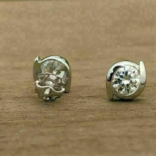Huitan Dainty Stud Earrings Inlay Round CZ Stone Simple Stylish Accessories for Women Daily Wear Low-key Earrings Trendy Jewelry