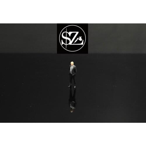 1/64 Resin Die Casting Doll Model Tough Guy Car Model Doll Decoration Scene Layout Decoration Toys