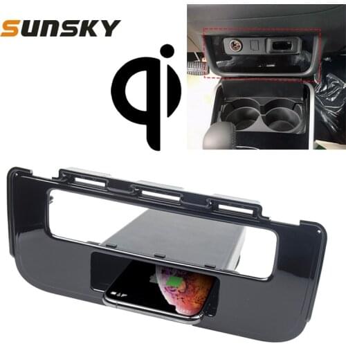 Car Charger Qi Standard Wireless Charger 10W Quick Charging for Mitsubishi Outlander 2015-2018 Auto Phone Charger Left Driving