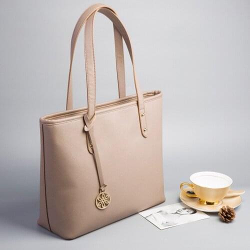 Hanbeige Big bag 2020 new high-end fashion simple female bag wild shoulder bag messenger lady bag large capacity handbag