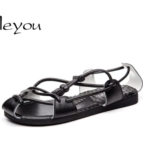 Leyou Men Sandals Leather Summer Shoes Men Sandals Gladiator Lace Cork Sandals 2019 Flat Close Shoes New
