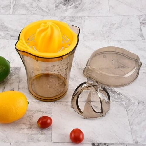 Plastic Manual Fruit Juicer Kitchen Gadgets Portable Manual Lemon Squeezer