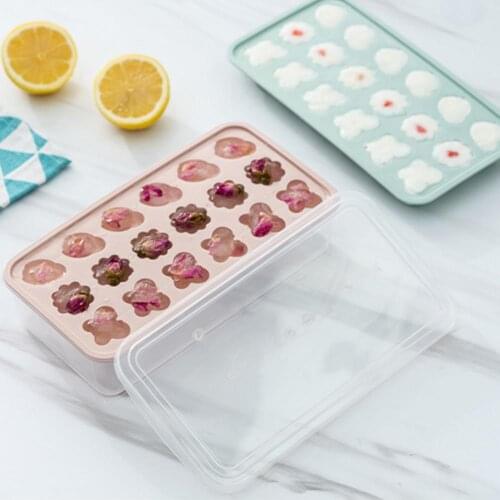 Ice Cube Tray 18 Grids Plastic Fruit Ice Cube Maker DIY Creative Small Ice Cube Mold Square Shape Kitchen Accessories
