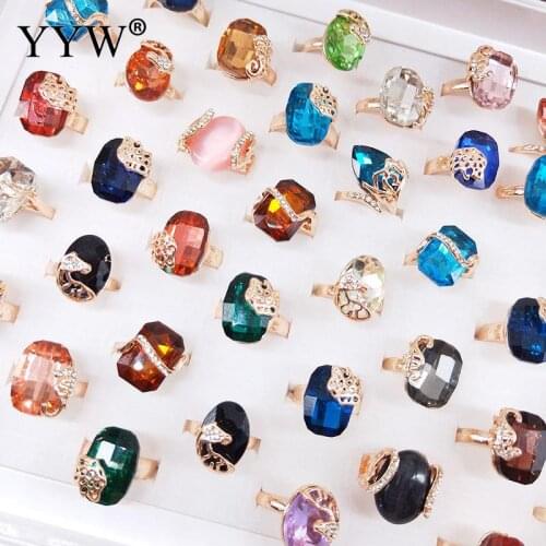 Wholesale 50pcs/Box Mixed Natural Stone Finger Ring For Woman Man Fashion Zinc Alloy Crystal Rings Body Jewelry Hot Selling