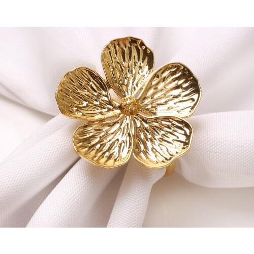 6PCS Plum Blossom Napkin Buckle, Bloom Napkin Ring,Flower Types Decoration Napkin Holder for Hotel Parties Feast Dining Table