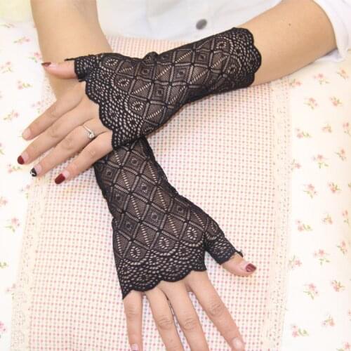 Spring and summer womens sunscreen short gloves fashion sexy fingerless lace semi-finger driving gloves