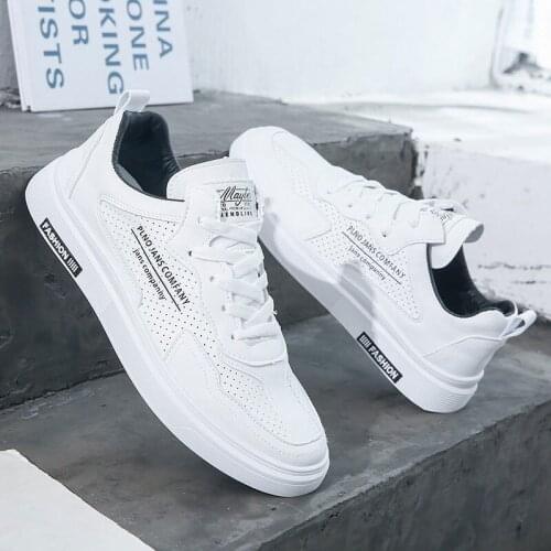 Spring and Autumn New Fashion Mens Breathable Pure White Small Sneakers Student Microfiber Punching Casual Sports Flat Shoes