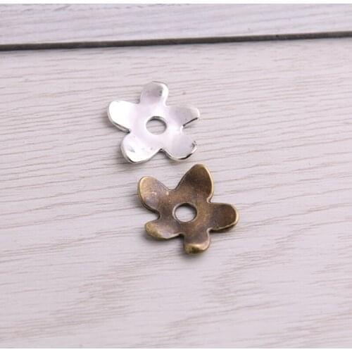 SWEET BELL 50pcs 19*19mm Two Color Receptacle Hollow Flower DIY Spaced Jewelry Accessories Charms For Jewelry Making