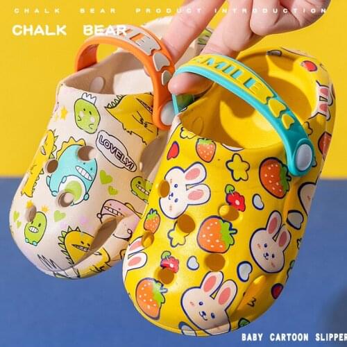 Childrens slippers summer new 2021 beach boys and girls printed EVA childrens hole shoes outdoor childrens sandals