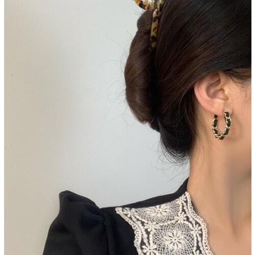 Mihan S925 needle Fashion Hoop Earrings Vintage Temperament Hollow Black Metal Earrings For Girl Lady Party Gifts Wholesale