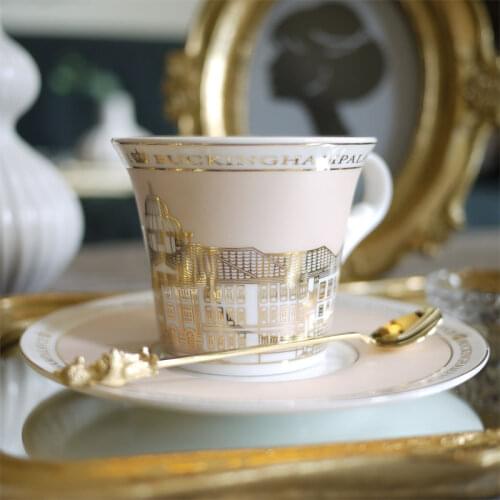 Luxury Tea Cup Nordic Bone Gold Swan Castle Classic Wind Coffee Cup With Saucer Home Decoration Architettura Design
