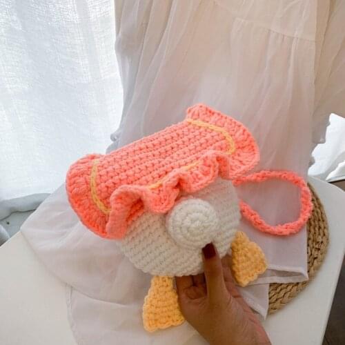 Disney cartoon autumn and winter new Donald Duck girl hand-woven wool bag female cute one-shoulder messenger coin accessory bag