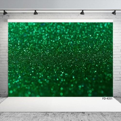 Emerald-green light spot wave-point droplet effect background Newborn child takes bathroom background photograph background