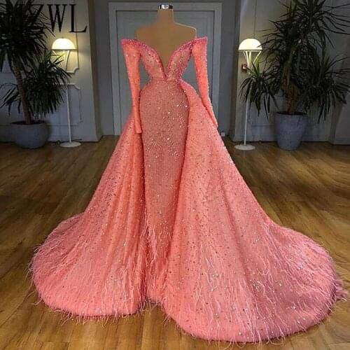 Luxury Baby Pink Off the Shoulder Beaded Feather Formal Evening Dresses with Detachable Train Peals V-Neck Prom Dress vestidos