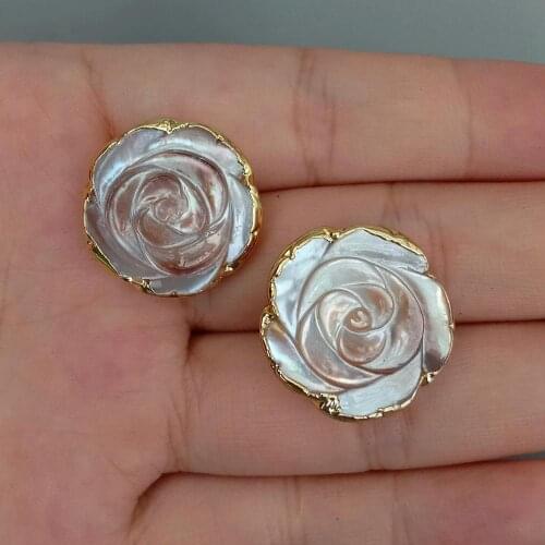 KAKAIBAGEMS Piercing Earrings