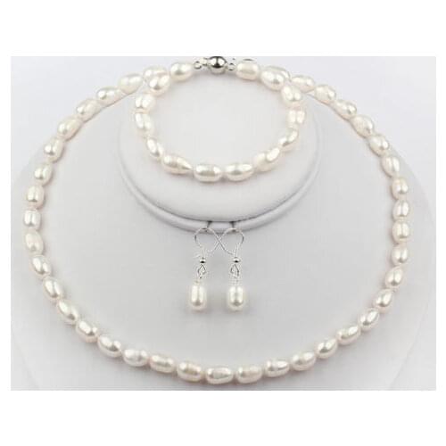 8-9mm White Natural Freshwater Pearls Necklace, Bracelet and Earrings Set