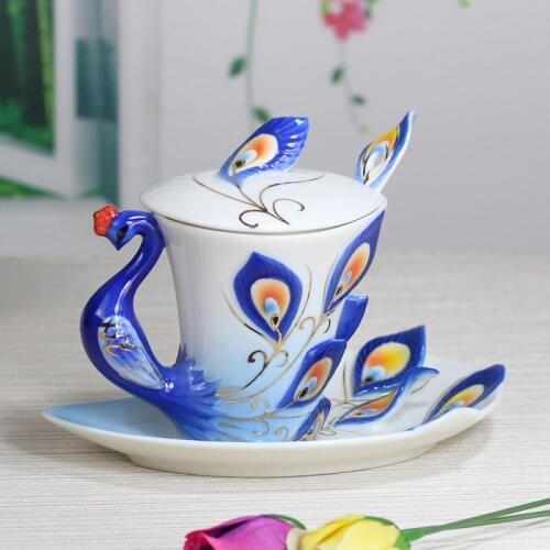 New 3D Hand-painted Peacock Coffee Cup Mug Bone China Drinkware With Lid European Lover Ceramic Set