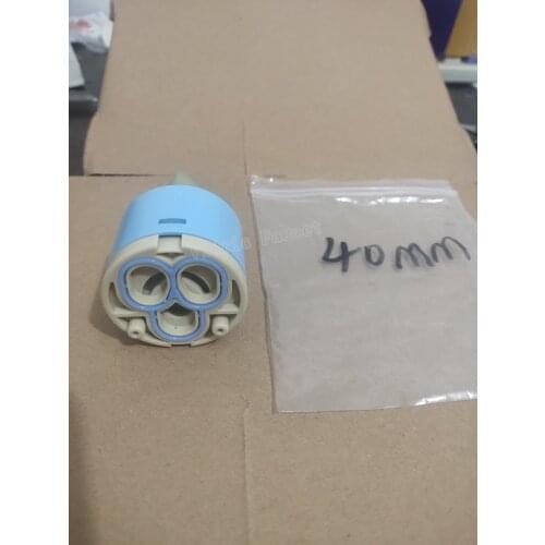 Production and sales of 40mm flat feet large flow of anti - hot spool hot water faucet valve temperature control ceramic spool