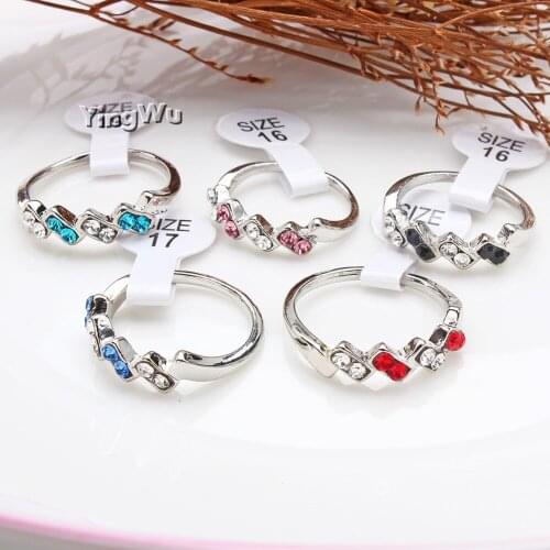 Yingwu Wholesale 30pcs Ladies Luxury Crystal Rhinestone Chic Silver Rings For Women Engagement Stone Ring Jewelry