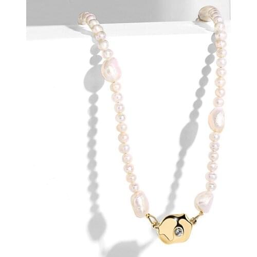 Natural Pearl Chain Necklace For Women Aesthetic Vintage Beads Golden Accessories Chain On The Neck Pendants Jewelry Choker