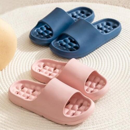 2021 Womens Massage Non-Slip Bathroom Slippers Unisex Hollow Out Breathable Solid Soft Sole Sandals Home Hotel Comfort Shoes
