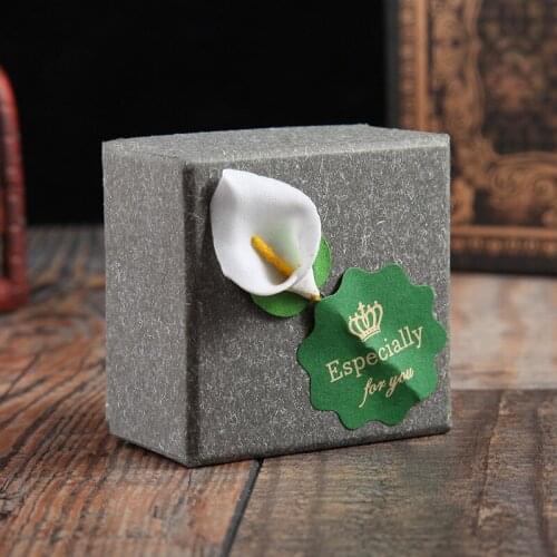 20 Pieces/Lot 5.5x5.5x3.5 cm Grey Kraft Paper Craft Jewelry Rings Boxes With Lily Flower Earring Ring Gift Box Cases