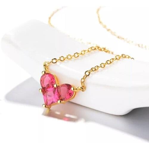Womens Necklace Romantic Brass Mini Pink Hearts Pendant Necklace Simple Gold Womens Metal Chains Necklaces